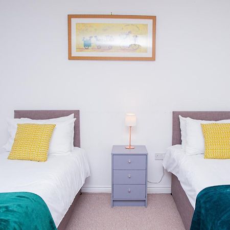 Turners Gardens Vila Northampton Exterior foto