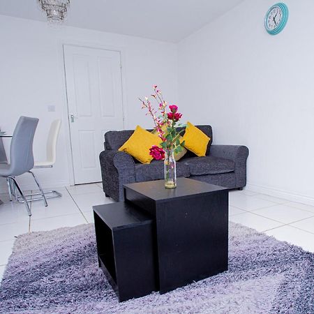 Turners Gardens Vila Northampton Exterior foto