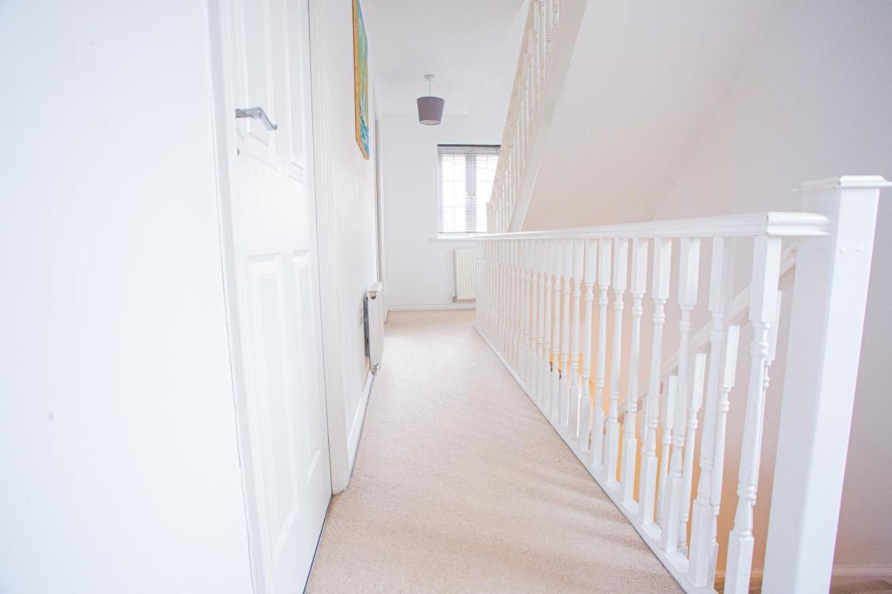 Turners Gardens Vila Northampton Exterior foto